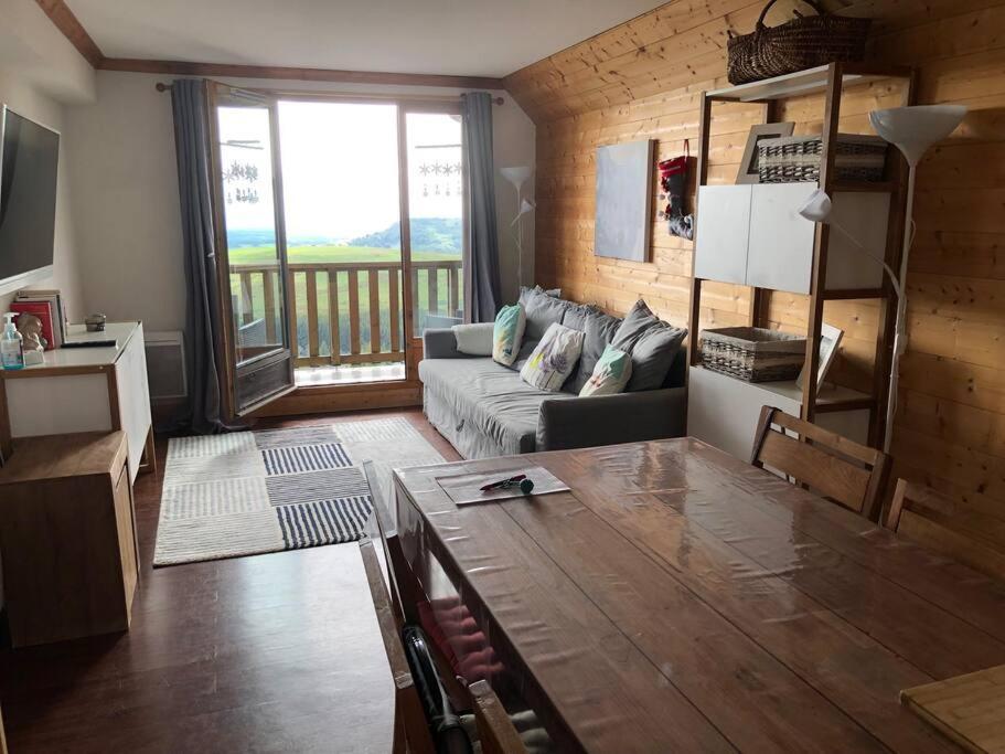 Lama-Gîte-des-Puys T3 Lamado vue époustouflante sud avec grande terrasse Super Besse Exterior foto