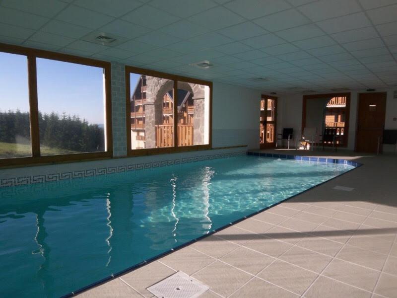 Lama-Gîte-des-Puys T3 Lamado vue époustouflante sud avec grande terrasse Super Besse Exterior foto